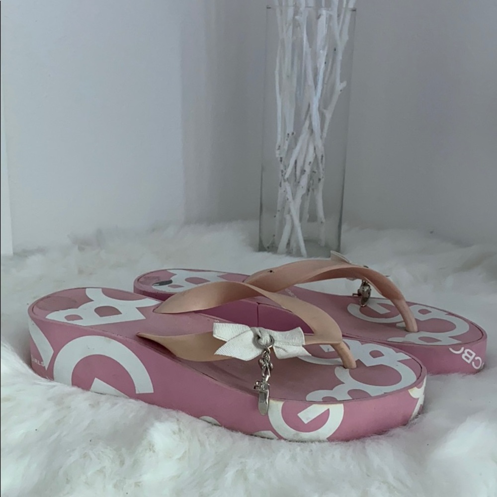 3/$5 BCBG Flip-flops